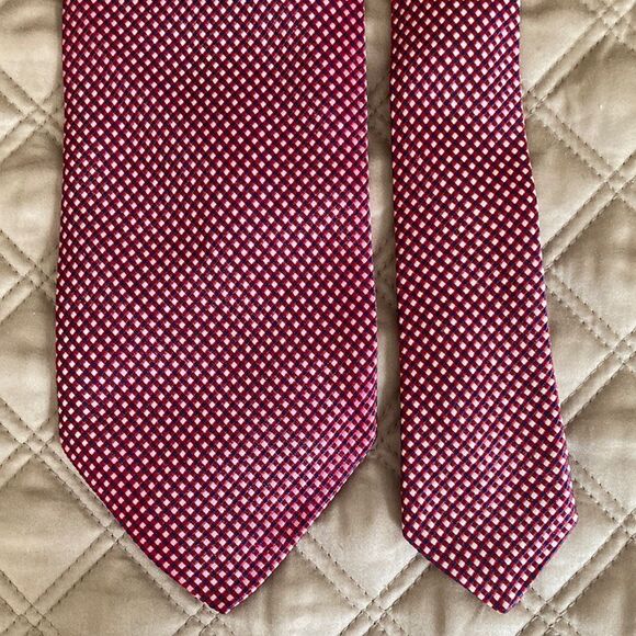 Faconnable Handmade Silk Necktie in Red/Blue/White Micro Print. Made in France. - Picture 1 of 7